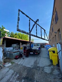 Auto s Hydraulickou rukou - 13