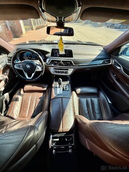 BMW Rad  7 740D Xdrive A/T - 13