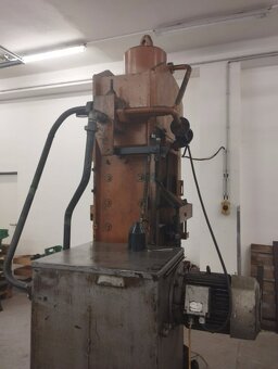 Použitý hydraulický lis LB 150, r. v. 1952 - 13