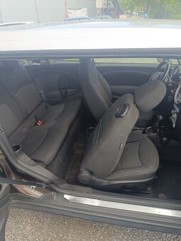 MINI COOPER D CLUBMAN 1,6 D 80 kW Automat, r.v. 2010 - 13