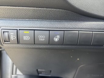 Toyota Corolla SD 2024 Comfort 1.5 manuál - 13