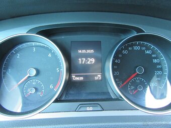 VW Golf - 13