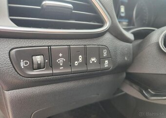 Hyundai i30 1.6-ALL INCLUSIVE-TAŽNÉ 1,5t - 13