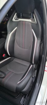 Toyota Corolla 2,0 GR Sport - 13