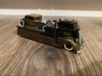 Predám modely Maisto 1/64 - 13