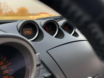 Nissan 350z Roadster - 13