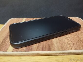Kryty/obaly pre iPhone 12 mini - 13