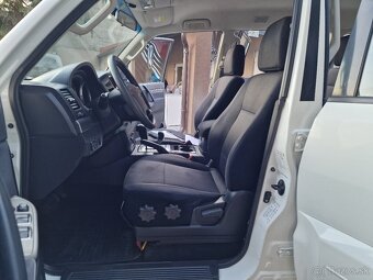 Mitsubishi Pajero 3.2D-ID LWB 4x4 190k A/T 7-Miest. (diesel) - 13