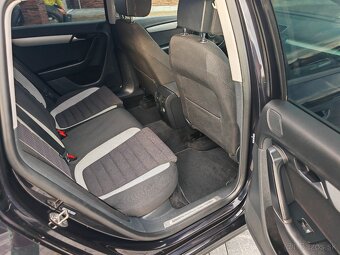 Volkswagen Passat variant 2,0tdi 103kw R-LINE - 13