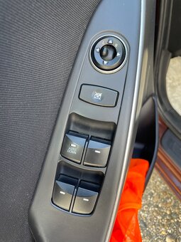 Hyundai i30 CW 1.6CRDi 81kw SK auto - 13