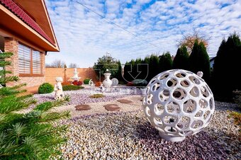 Na predaj priestranný rodinný dom Uhrovec okr. Bánovce... - 13