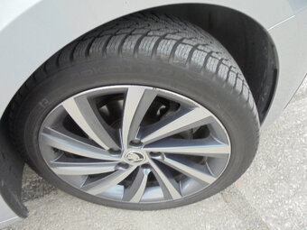 Škoda Octavia Combi 2.0 TDI 110 kw, DSG Style Virtual Cocpit - 13