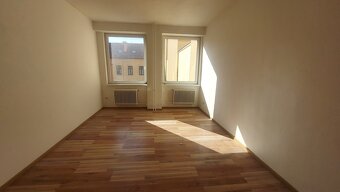 KANCELÁRIE v centre mesta Prešov - 13