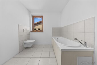 5-IZB. DVOJPODLAŽNÝ RODINNÝ DOM 165 m², TICHÁ LOKALITA, ROV - 13