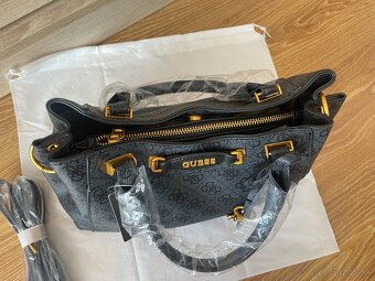 Kabelka Guess Emera 4G logo - 13