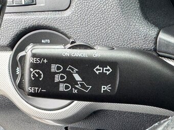 Škoda Octavia Combi 2,0 TDI 103kW Elegance - 13