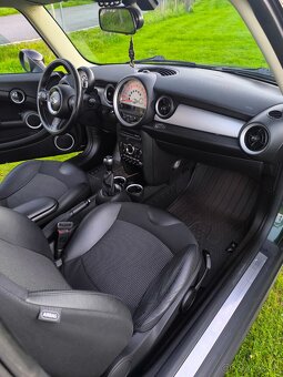 Mini Cooper Clubman - 13