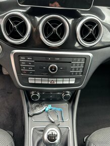 Mercedes Benz CLA 180benzín--rv:30.10.2017--75.620km - 13