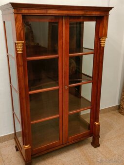 ZREŠTAUROVANÉ STAROŽITNOSTI - 13