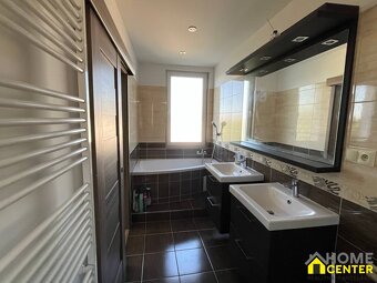 NA PREDAJ krásny nadštandardný 3 izbový byt v Komárne - 13