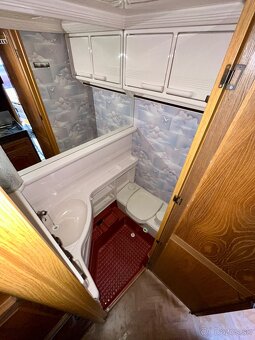 Karavan Hobby de luxe obytný prives +predstan - 13