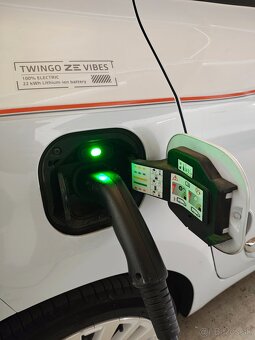 Renault Twingo 3 ZE E Tech Vibes - 13