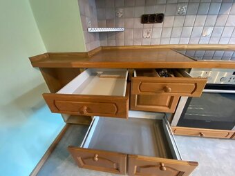 Kuchynská linka  so spotrebičmi SIEMENS - 13