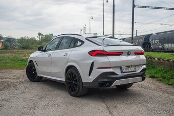 Predam BMW  X6, . 40i. 250kw.benz+MHEV - 13