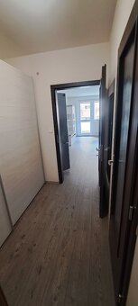 ZARIADENÝ 1 IZBOVÝ BYT - MUŠKÁT - 13