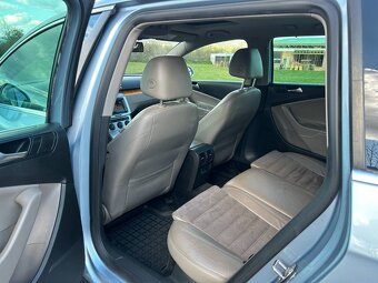 Volkswagen Passat Variant 2.0 TDI Highline - 13
