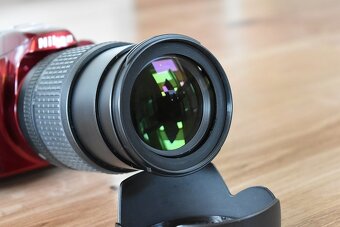 Nikon d3200 RED s VR objektivom nikkor 18 - 105 AF - 5 tis.s - 13