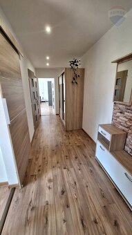 Moderný,  vkusne zariadený 3-izbový byt na prenájom – ul. Št - 13
