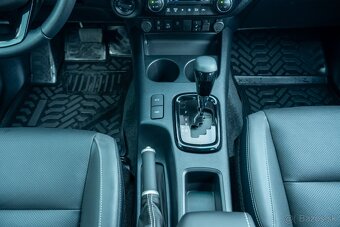 Toyota Hilux DC 2.8 I D-4D Invincible 4x4 A/T - 13