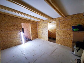 PIR izolácia hr11cm s plechom:16,-m2, bez plechu: 11,50,-m2. - 13