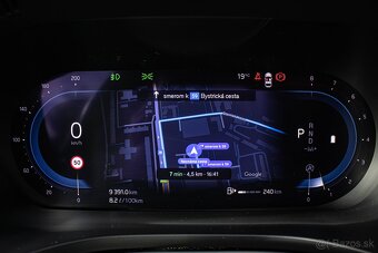 Volvo XC60 B5 184kW mHEV Inscription AWD A/T - 13