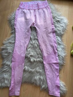 Rôzne dámske legíny - 13