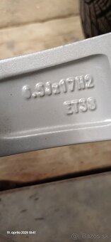 Orginal sada VW disky 6.5Jx17 ET38 zimne pneu Good Year - 13
