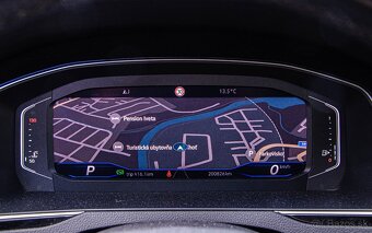 Volkswagen Passat Variant 2.0 TDI BMT Highline DSG - 13