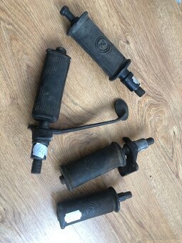 Predám náhradné diely na ČZ 125 T a ČZ 125 B - 13