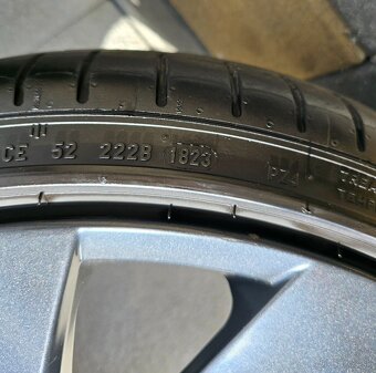Letné 5x112 VW Rosario Pirelli P Zero 245/35 R20 DOT1823 - 13
