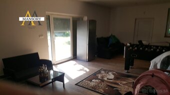 Na predaj väčší rodinný dom/chalupa na pozemku 2591 m2 v obc - 13