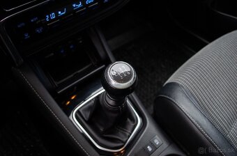 Toyota Auris 1.6 l D-4D - 13