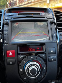 KIA Venga 1.6 CVVT Automat – pano strecha, výborný stav - 13