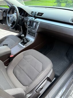 VOLKSWAGEN PASSAT B7 COMBI - 13