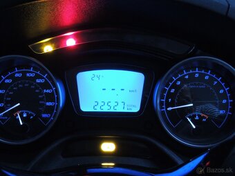 PIAGGIO MP3 500 LT 2016 ,, B" vodičák - 13