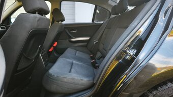 Bmw e90 325i N52 manuál zadokolka r18 - 13