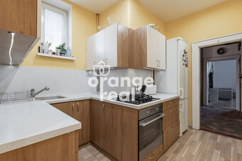 Priestranný tehlový staromestský byt na Czambelovej ulici so - 13