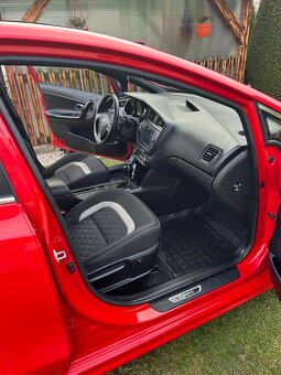 KIA CEED SPORTS GT-line 1,6 - 100KW - 13