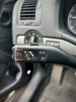 Škoda Octavia 2 Combi 2,0 tdi 103kw 4x4 diesel čierna met - 13