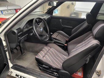 E30 318is - 13